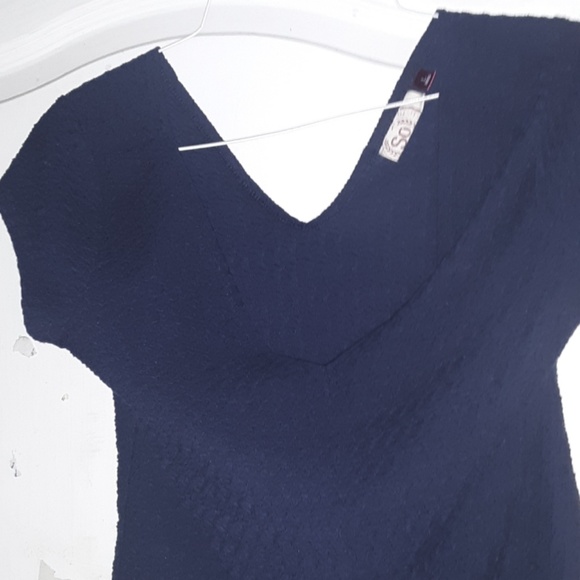 SO Tops - Darker Blue crop top excellent condition